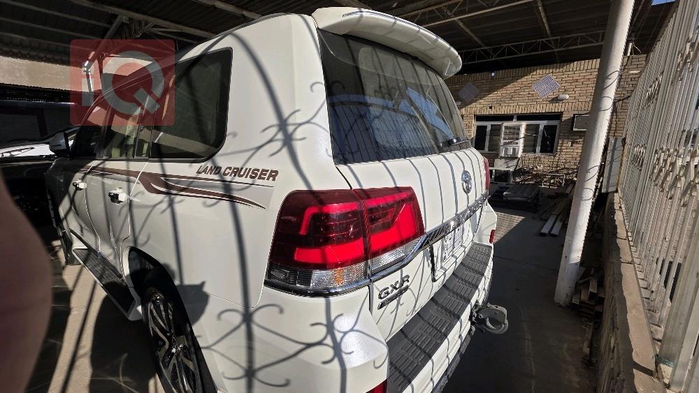 تويوتا لاندكروزر